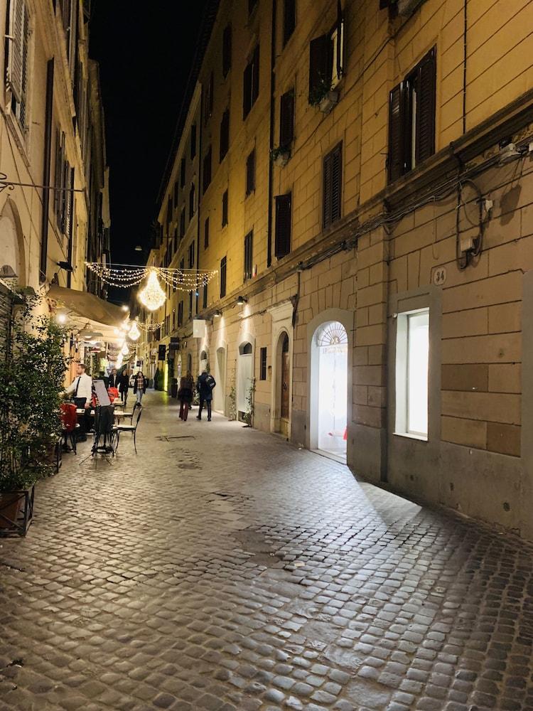 Irooms - Spanish Steps 4* Rome